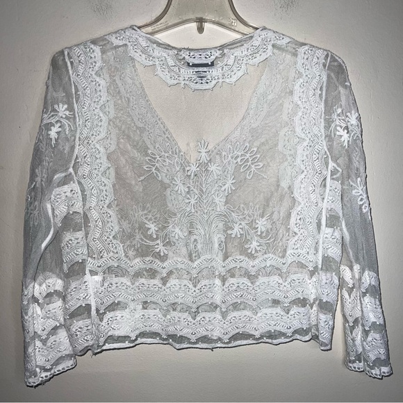Rabbit Rabbit Rabbit White Cropped Lace and Crochet Button Front Top Size Large - Picture 4 of 8